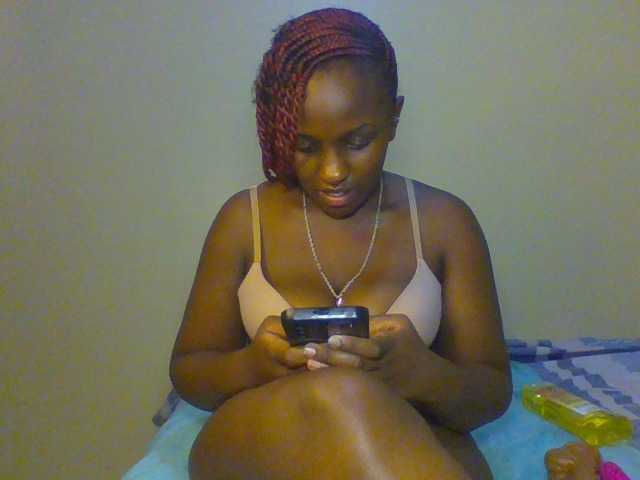 Sweet-juicy live cam on BongaCams