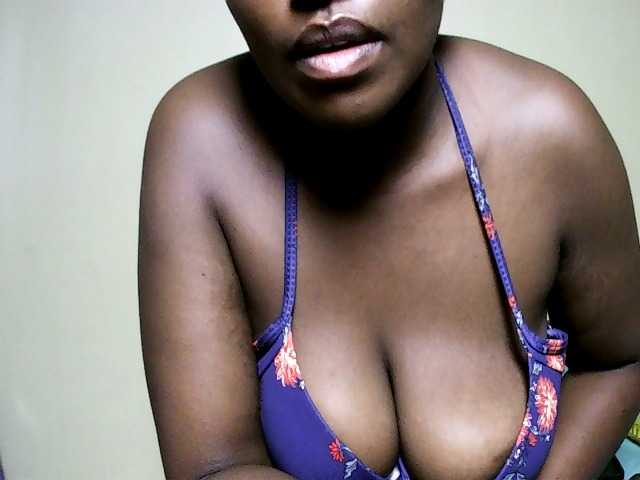 Sweet-juicy live cam on BongaCams