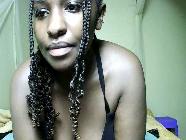 Sweet-juicy live cam on BongaCams