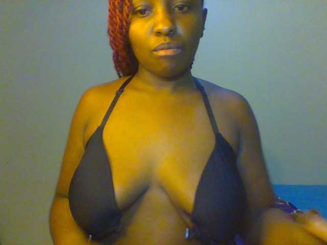 Sweet-juicy live cam on BongaCams