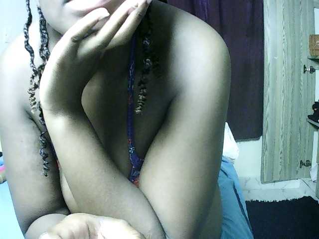 Sweet-juicy live cam on BongaCams