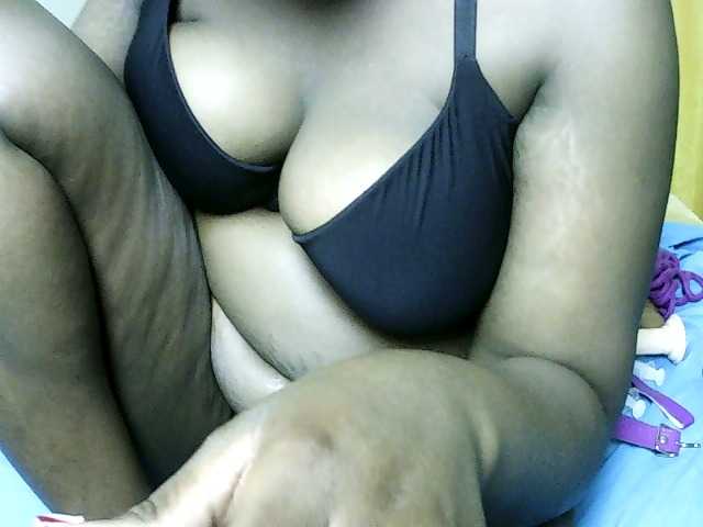 Sweet-juicy live cam on BongaCams