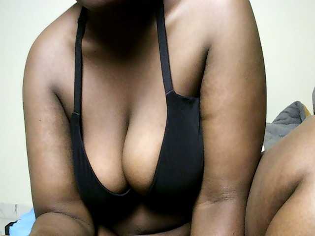 Sweet-juicy live cam on BongaCams
