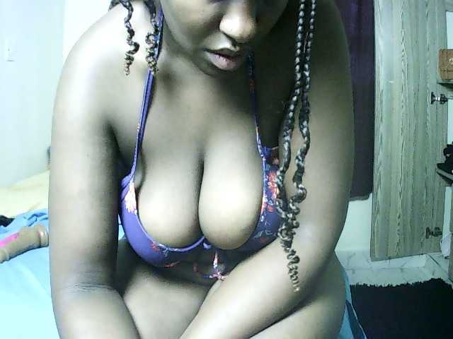 Sweet-juicy live cam on BongaCams