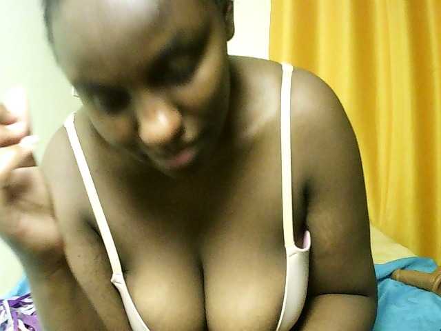 Sweet-juicy live cam on BongaCams