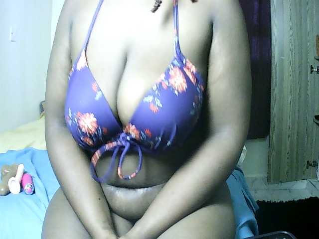 Sweet-juicy live cam on BongaCams