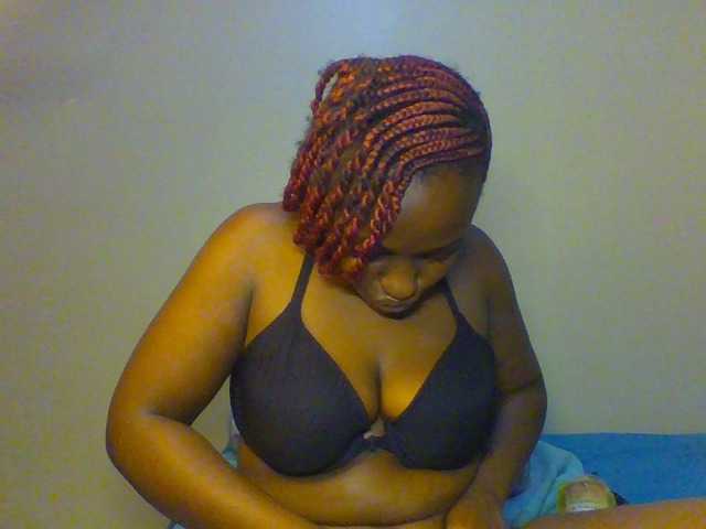 Sweet-juicy live cam on BongaCams