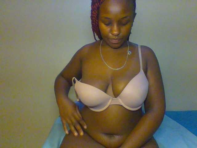 Sweet-juicy live cam on BongaCams