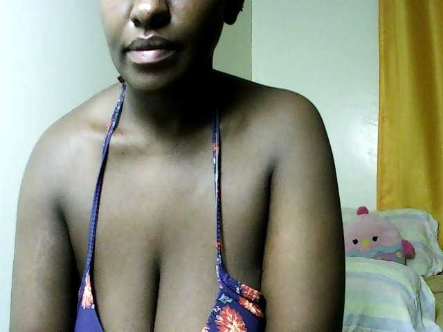 Sweet-juicy live cam on BongaCams