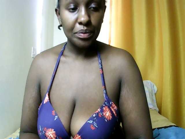 Sweet-juicy live cam on BongaCams