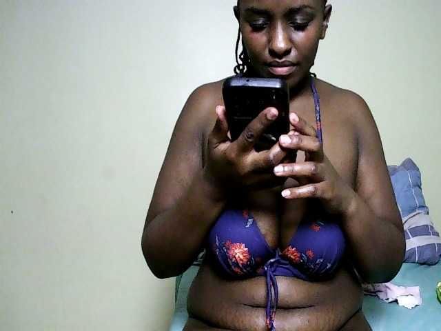 Sweet-juicy live cam on BongaCams