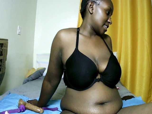 Sweet-juicy live cam on BongaCams