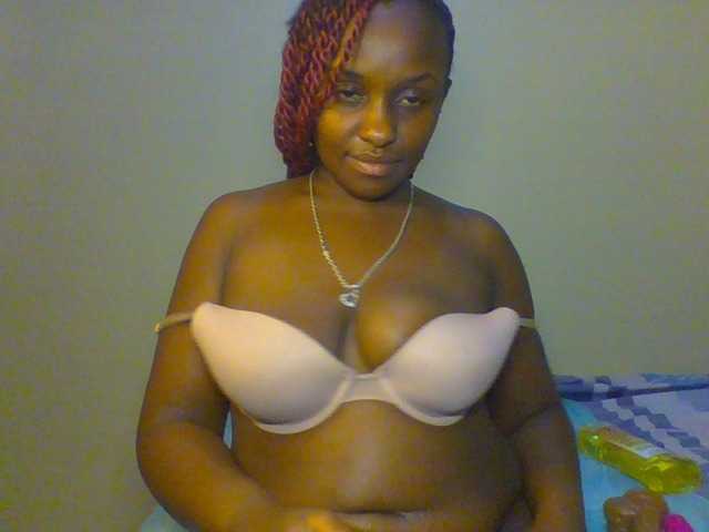 Sweet-juicy live cam on BongaCams