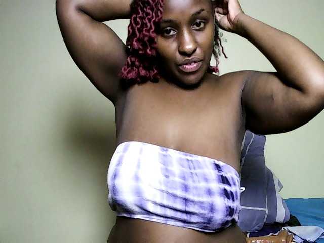 Sweet-juicy live cam on BongaCams