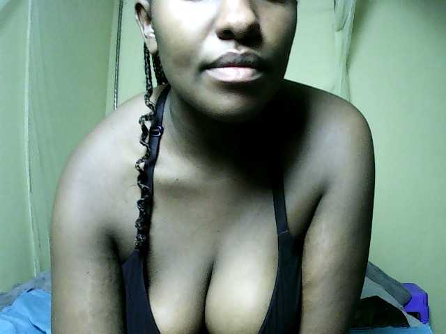Sweet-juicy live cam on BongaCams