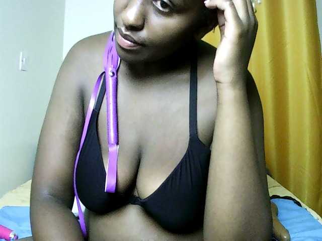 Sweet-juicy live cam on BongaCams
