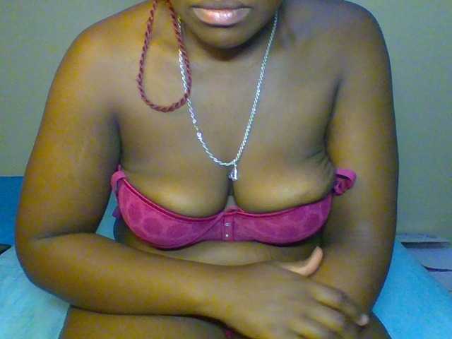 Sweet-juicy live cam on BongaCams