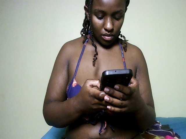 Sweet-juicy live cam on BongaCams