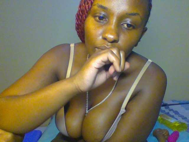 Sweet-juicy live cam on BongaCams