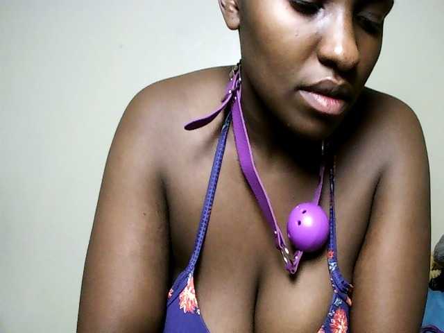 Sweet-juicy live cam on BongaCams
