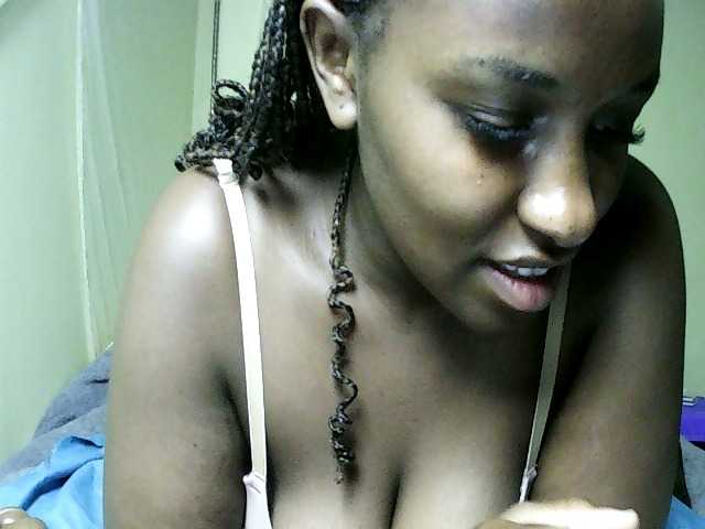 Sweet-juicy live cam on BongaCams