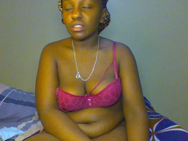 Sweet-juicy live cam on BongaCams