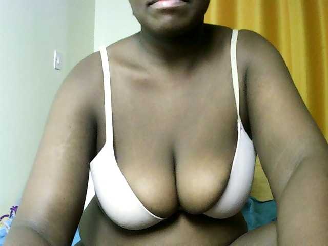 Sweet-juicy live cam on BongaCams