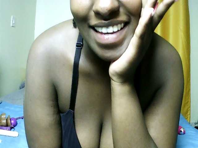 Sweet-juicy live cam on BongaCams