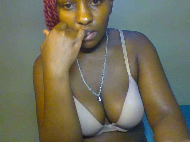 Sweet-juicy live cam on BongaCams