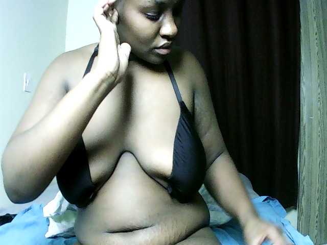 Sweet-juicy live cam on BongaCams