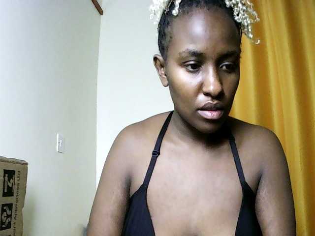 Sweet-juicy live cam on BongaCams