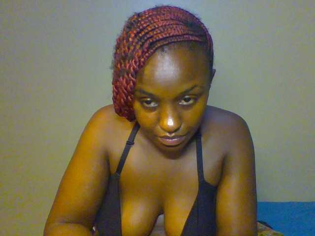 Sweet-juicy live cam on BongaCams