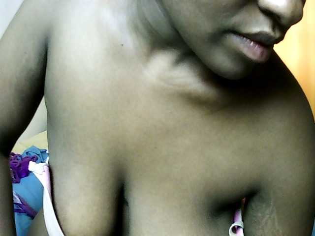 Sweet-juicy live cam on BongaCams