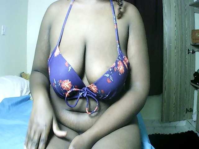 Sweet-juicy live cam on BongaCams