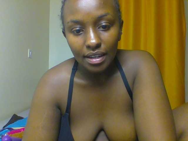 Sweet-juicy live cam on BongaCams