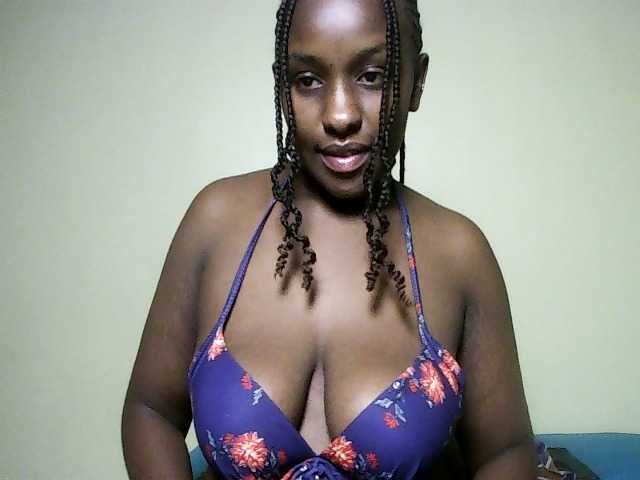 Sweet-juicy live cam on BongaCams