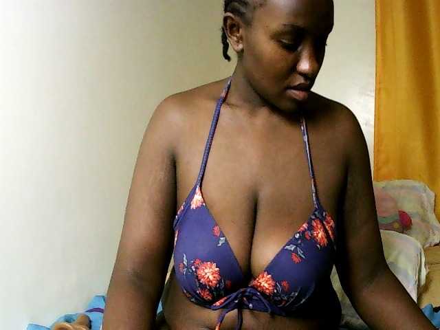 Sweet-juicy live cam on BongaCams