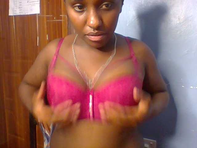 Sweet-juicy live cam on BongaCams