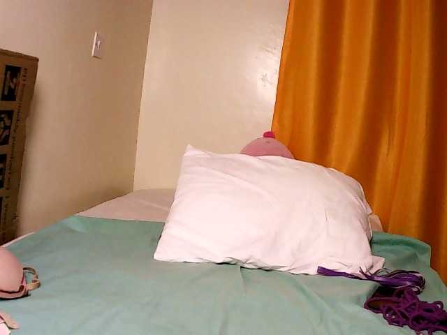 Sweet-juicy live cam on BongaCams