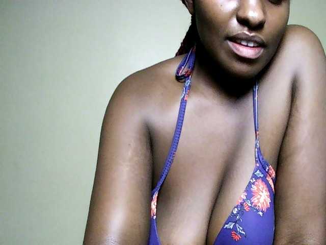 Sweet-juicy live cam on BongaCams
