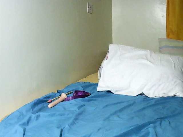 Sweet-juicy live cam on BongaCams