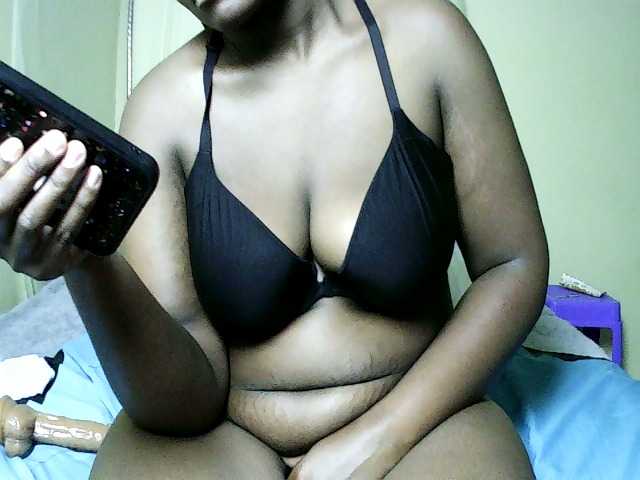Sweet-juicy live cam on BongaCams