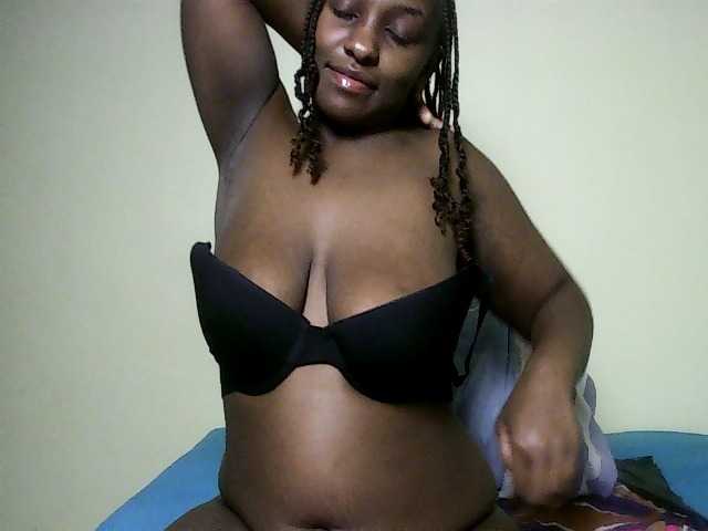 Sweet-juicy live cam on BongaCams