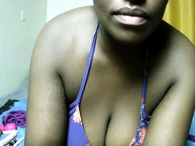 Sweet-juicy live cam on BongaCams