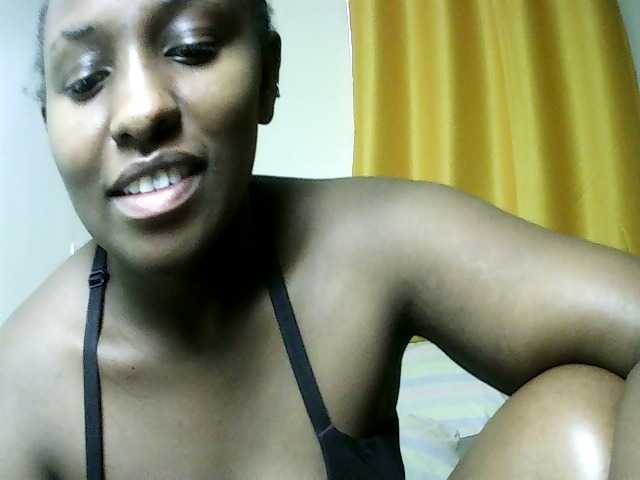 Sweet-juicy live cam on BongaCams