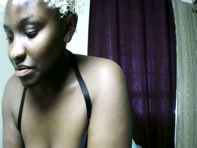 Sweet-juicy live cam on BongaCams