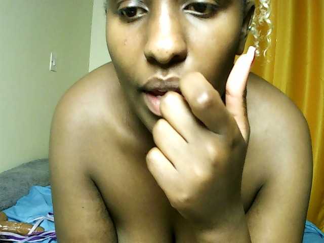 Sweet-juicy live cam on BongaCams