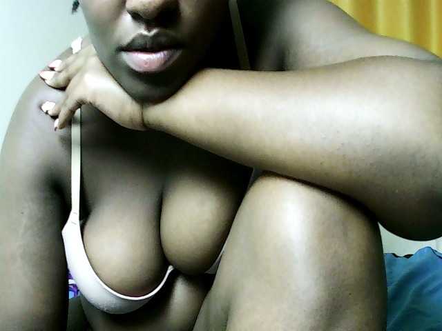 Sweet-juicy live cam on BongaCams