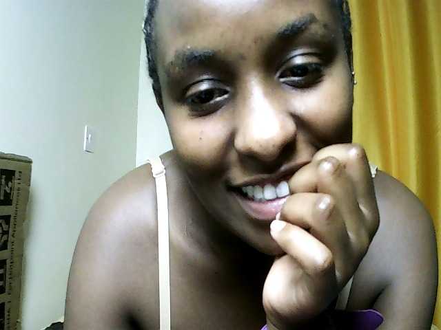 Sweet-juicy live cam on BongaCams
