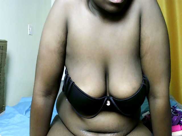 Sweet-juicy live cam on BongaCams